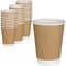 El restaurante se lleva las tazas de papel disponibles Kraft Brown del agua 500ml que la pared del doble aisló para ir las tazas de café