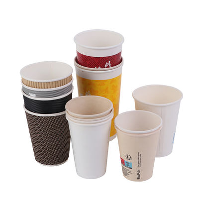 Las tazas disponibles por encargo de la leche espesaron las tazas de café embaladas blancas