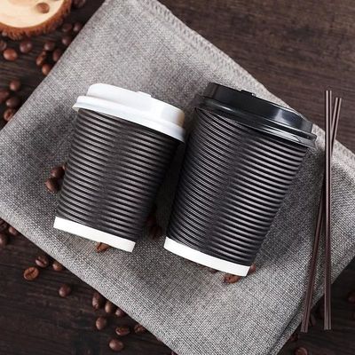 Moda y tazas de papel de gama alta de la ondulación del negro 22oz 630ml del aspecto para la cafetería