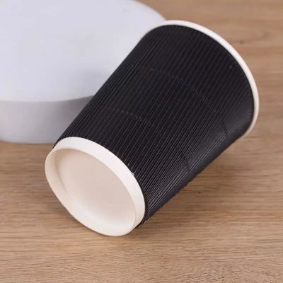 Moda y tazas de papel de gama alta de la ondulación del negro 22oz 630ml del aspecto para la cafetería