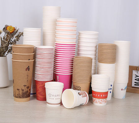 Las tazas de papel disponibles que embalan para llevar empapelan aduana de las tazas de café impresas